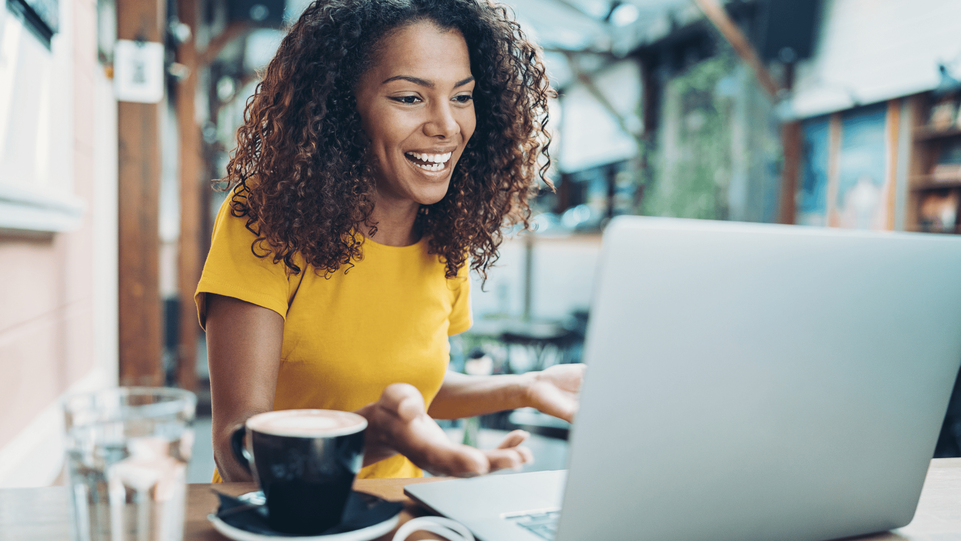 Schütt Optik Hörakustik Ludwigsburg Gehörschutz mit Kommunikationseinheit