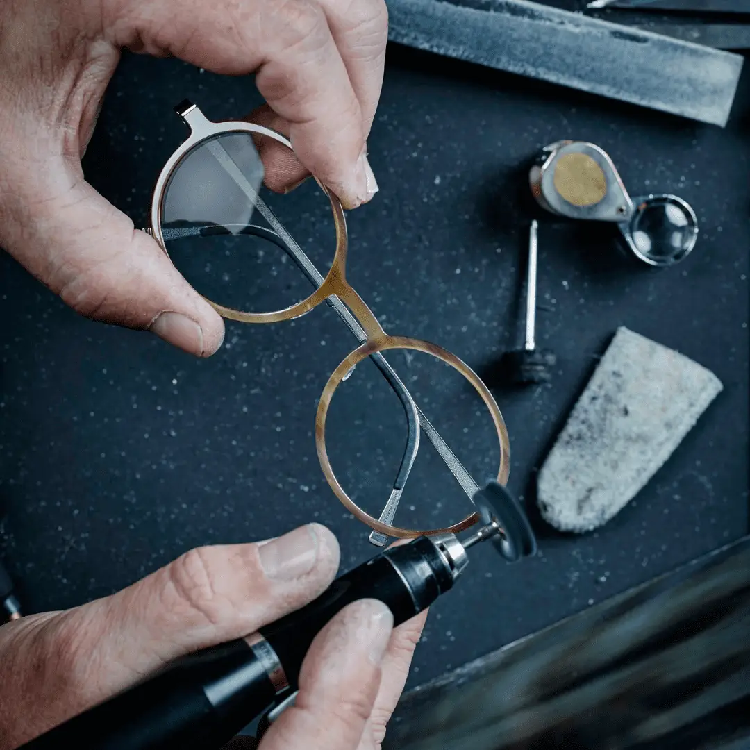 Schütt Optik Hörakustik Ludwigsburg Lindberg Buffalo Titanium Handarbeit
