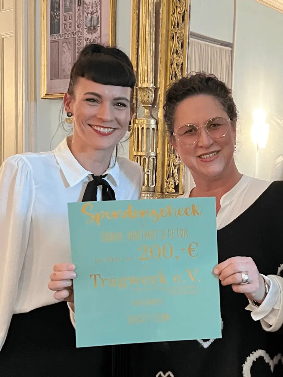 Schütt Optik Hörakustik Ludwigsburg Spende an Tragwerk Ludwigsburg Sarah Schütt