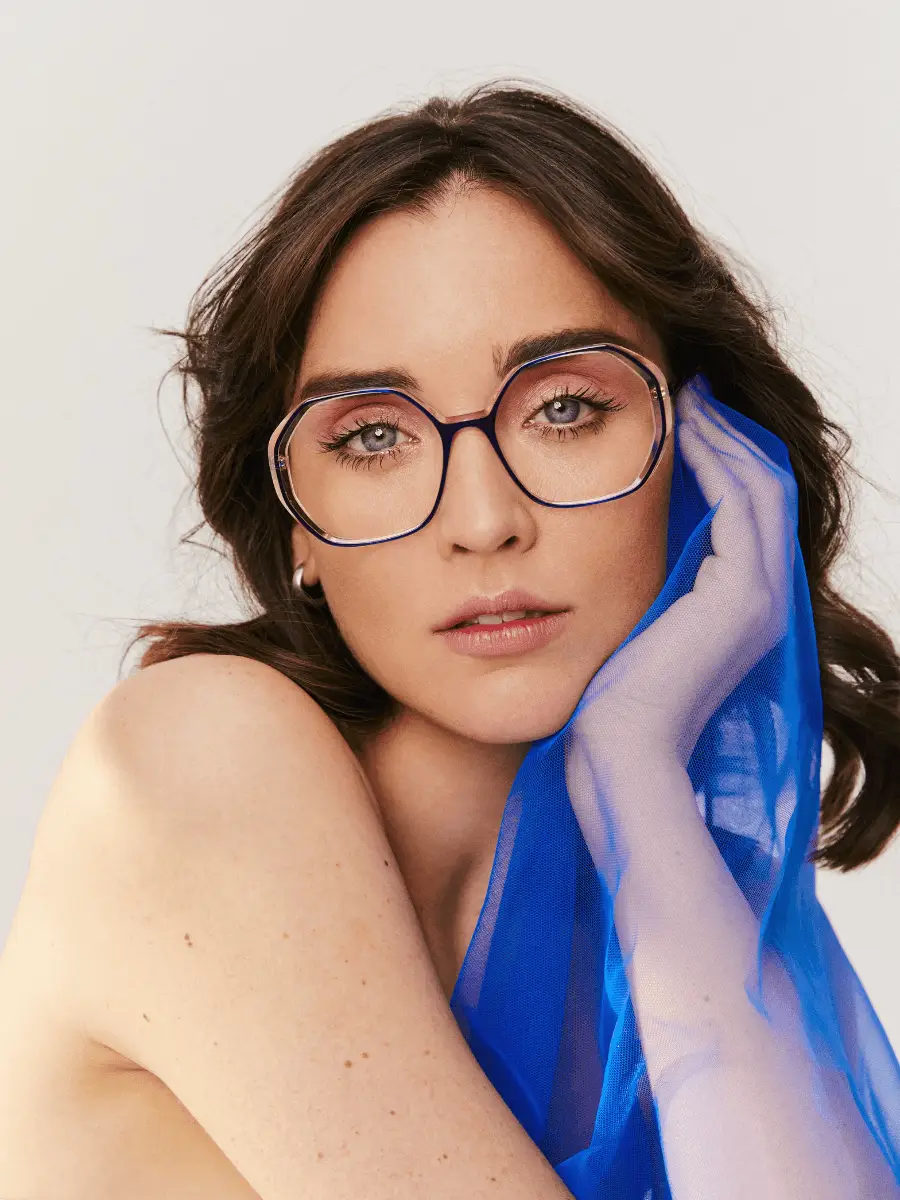 Schütt Optik Hörakustik Ludwigsburg Try-On Brillenanprobe