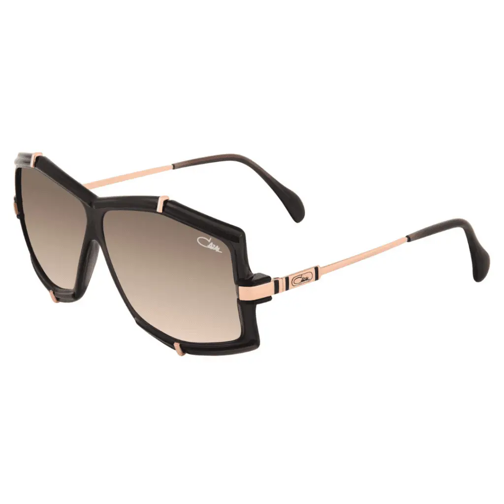 Designer-Sonnenbrille mit roségoldenen Bügeln.